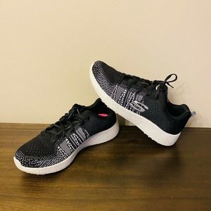 Skechers Skech-Knit Air Cooled Memory Foam Sport Shoes Sz. 8 Black White
